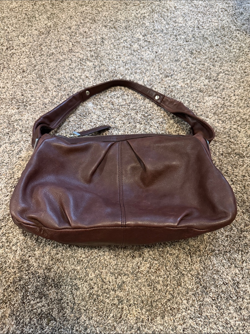 B Makowsky Women's Brown Leather Shoulder Bag. See ink stains on interior lining